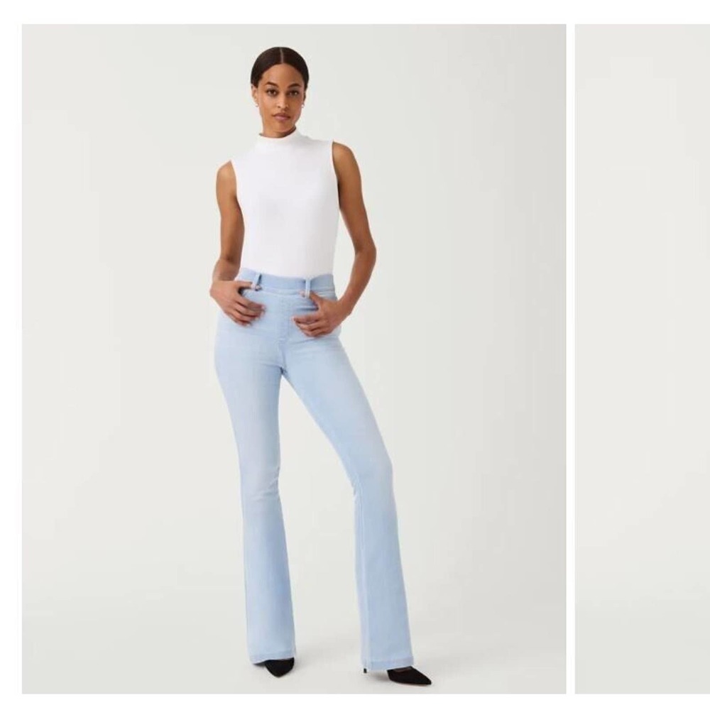 Spanx Sz MP but more like a SP or XS Petite Flare Pull On Jeans Light Wash